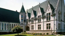 Albright Memorial Library